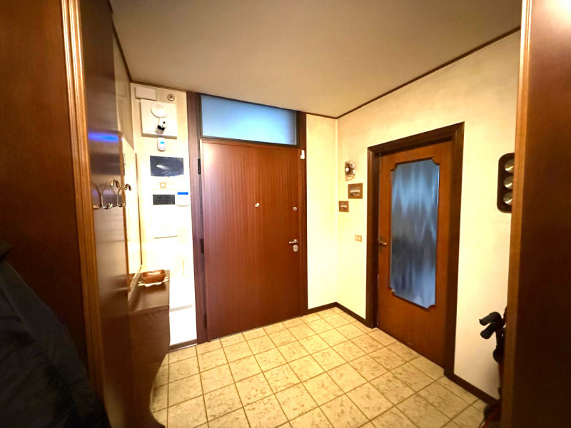 PIOVENE ROCCHETTE LOCALITA' MARONARO
Proponiamo in vendita un appartamento tricamere al piano ter...