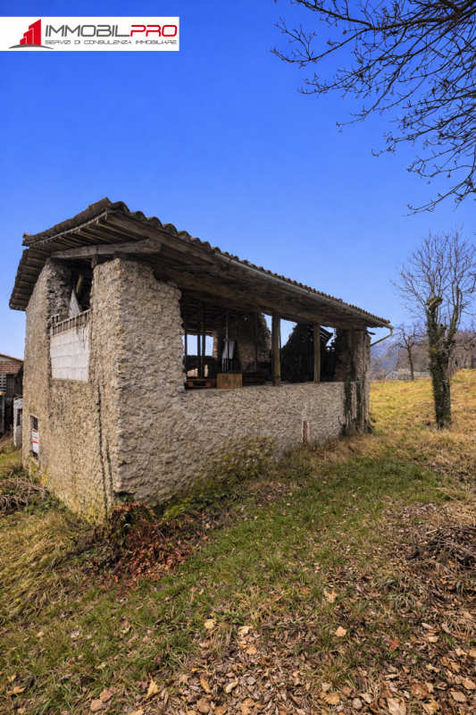 Immagina uno spazio tutto tuo, circondato dal verde e dalla tranquillità delle colline di Monte M...