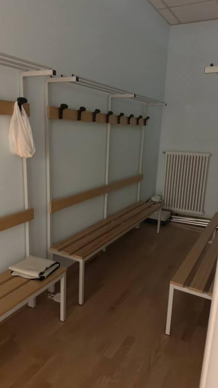 PADOVA ZONA VIGONZA:

immobile commerciale direzionale, complesso al piano primo composto da 3 un...