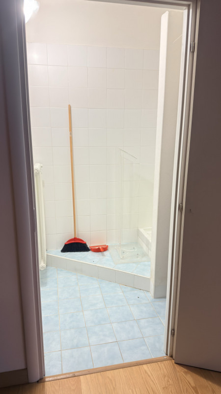 PADOVA ZONA VIGONZA:

immobile commerciale direzionale, complesso al piano primo composto da 3 un...