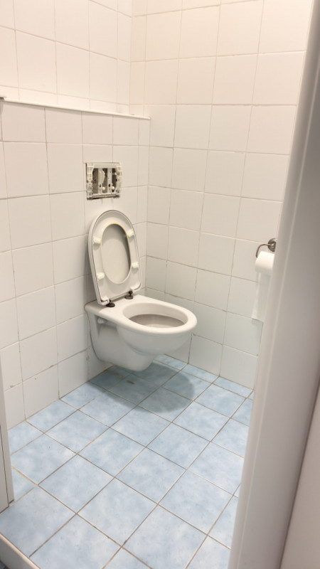 PADOVA ZONA VIGONZA:

immobile commerciale direzionale, complesso al piano primo composto da 3 un...