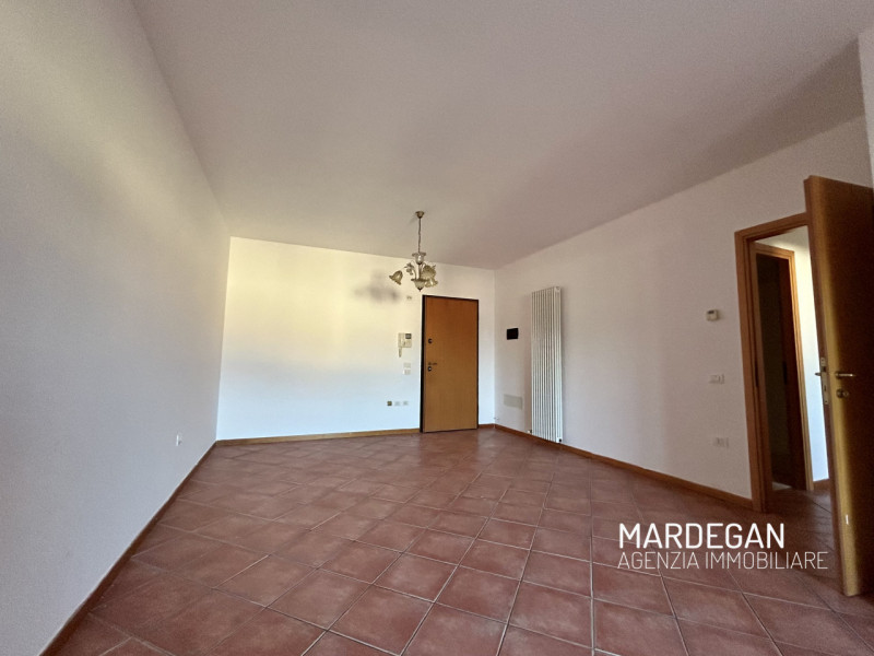 Quando vieni a scoprirlo? 
Ti proponiamo questo appartamento trilocale del 2005 posto al piano se...