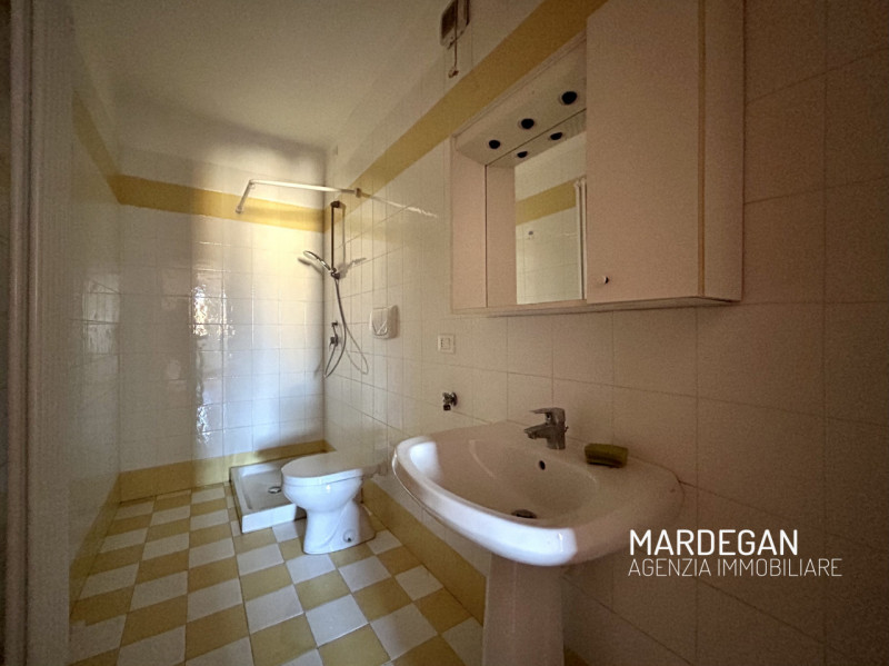 Quando vieni a scoprirlo? 
Ti proponiamo questo appartamento trilocale del 2005 posto al piano se...