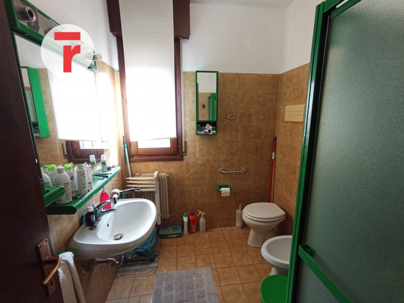 L'immobile si trova in zona San Gregorio, una delle parrocchie a nord di Padova. 
L’area è ben se...