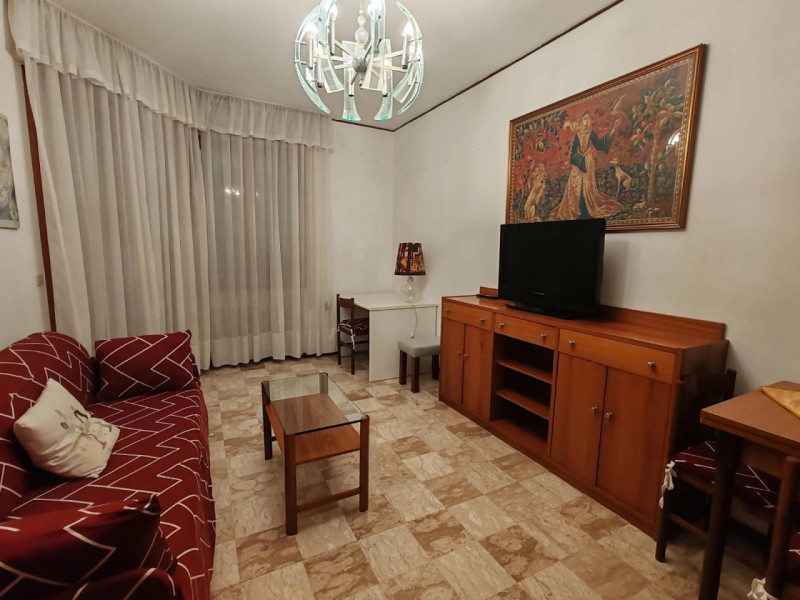 Proponiamo in affitto appartamento completamente arredato, ideale per chi cerca una soluzione pro...