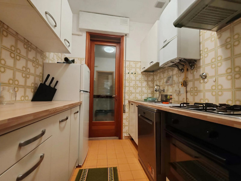 Proponiamo in affitto appartamento completamente arredato, ideale per chi cerca una soluzione pro...