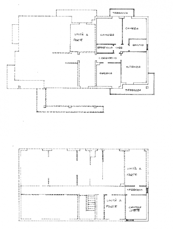 Luminoso ed affascinante appartamento quadrilocale situato al piano rialzato di un piccolo condom...