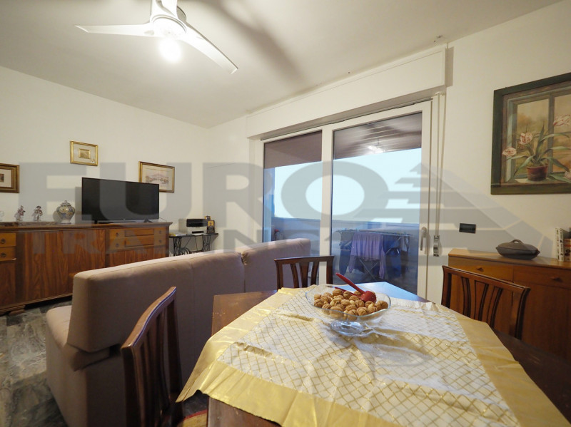 PREGANZIOL – SAN TROVASO

Ampio appartamento con 3 camere, 4 terrazze e garage

In una tranquilla...