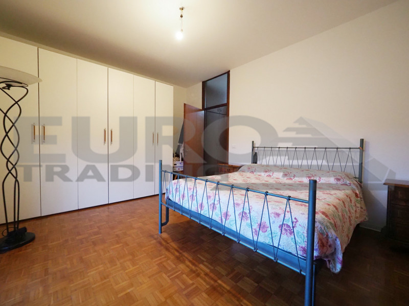 PREGANZIOL – SAN TROVASO

Ampio appartamento con 3 camere, 4 terrazze e garage

In una tranquilla...