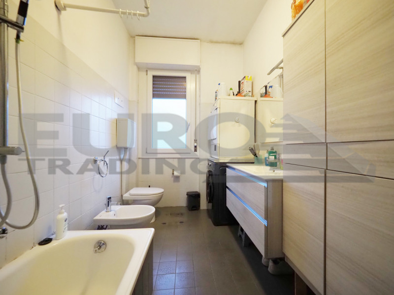 PREGANZIOL – SAN TROVASO

Ampio appartamento con 3 camere, 4 terrazze e garage

In una tranquilla...