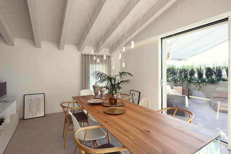 L'agenzia Iris propone in vendita un meraviglioso attico a Castelfranco Veneto, situato al terzo ...