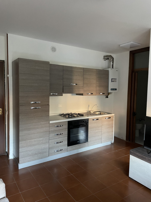 Nel cuore autentico di Vicenza, nella rinomata cornice del Centro Storico, proponiamo in locazion...