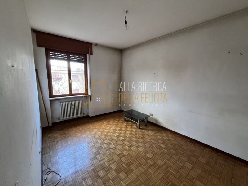 SAN VITO DI LEGUZZANO: In zona residenziale MINIAPPARTAMENTO al piano primo con garage e cantina ...