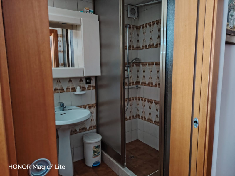 (Per INFO 3316190143) Scopri questa splendida casa singola terratetto, situata nel cuore di Caste...