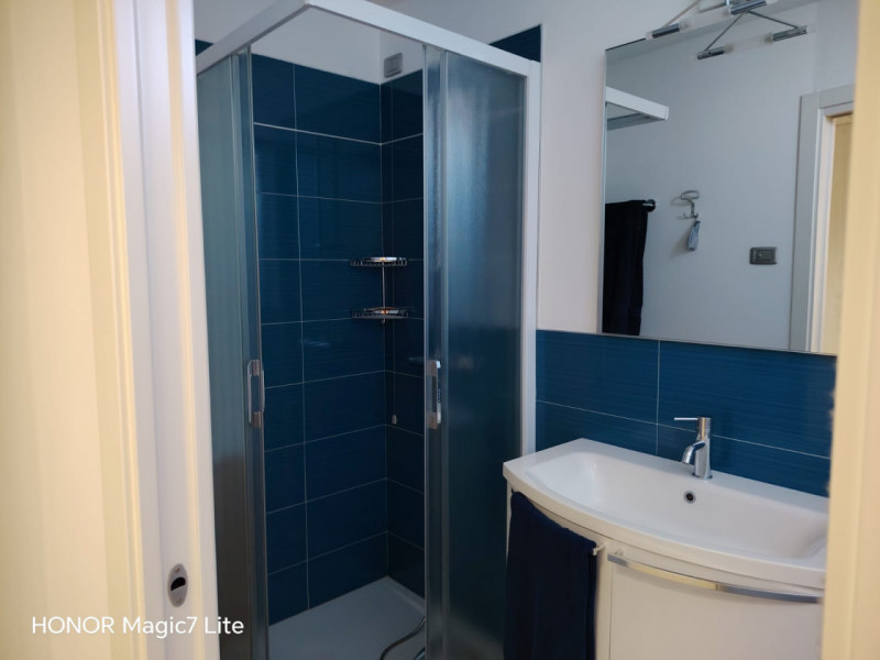 (Per INFO 3316190143) Scopri questa splendida casa singola terratetto, situata nel cuore di Caste...