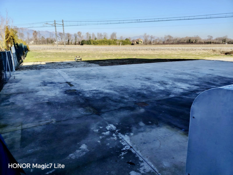 (Per INFO 3316190143) Scopri questa splendida casa singola terratetto, situata nel cuore di Caste...