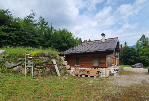 Rif. A.A.88-241

Vendita all'asta - terreno boschivo con annesso rustico in data 10 marzo 2026

D...