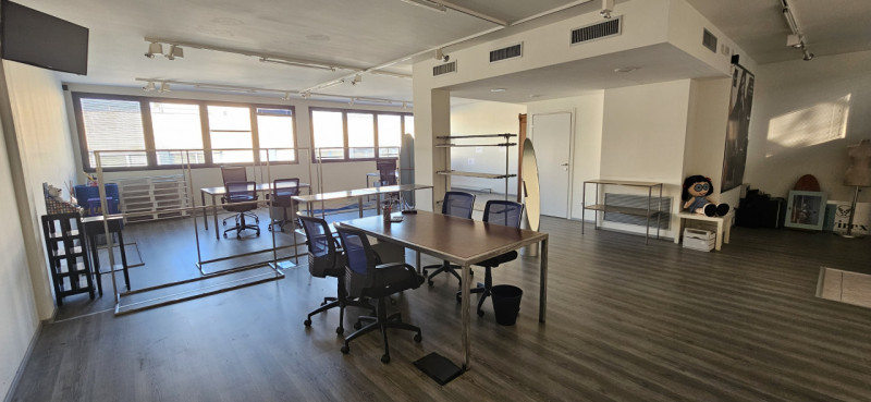 Riferimento per l'Agenzia VU0995 NOVENTA PADOVANA Via Panà. Proponiamo in vendita un ampio e mode...