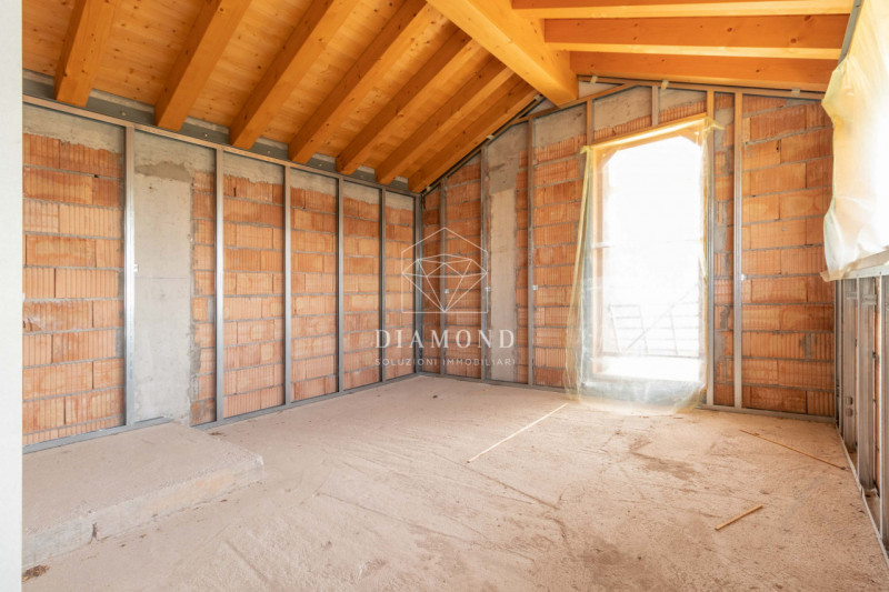 Colbertaldo: graziosa casetta singola, che attualmente si trova allo stato GREZZO, la cui costruz...