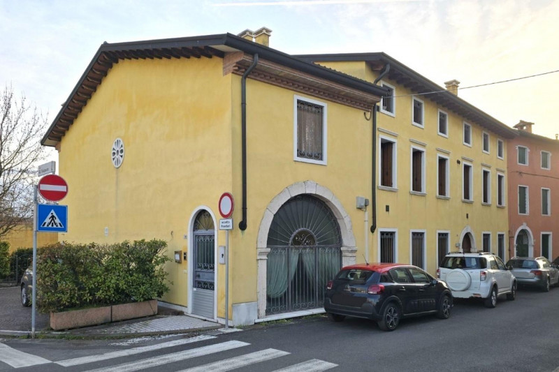 Quest’immobile viene venduto tramite asta online.

Alloggio con pertinenze sito ad Arzignano (VI)...