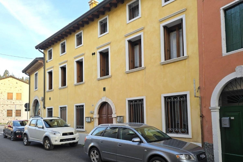 Quest’immobile viene venduto tramite asta online.

Alloggio con pertinenze sito ad Arzignano (VI)...