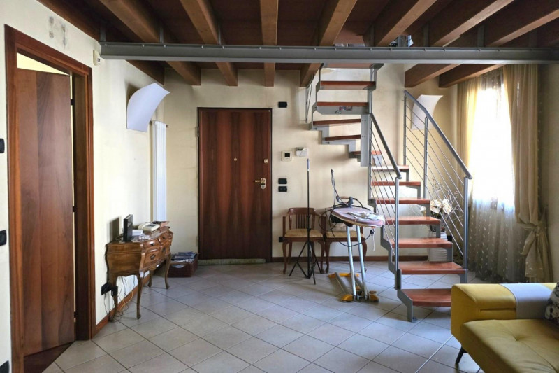 Quest’immobile viene venduto tramite asta online.

Ufficio con pertinenze sito ad Arzignano (VI),...