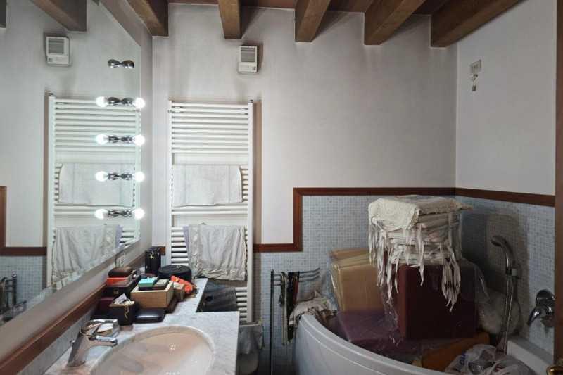 Quest’immobile viene venduto tramite asta online.

Ufficio con pertinenze sito ad Arzignano (VI),...