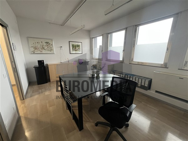 Rif. 1564 – ANTONIO – Per informazioni: 338.4892021
EUROMEDIA propone in locazione un immobile a ...