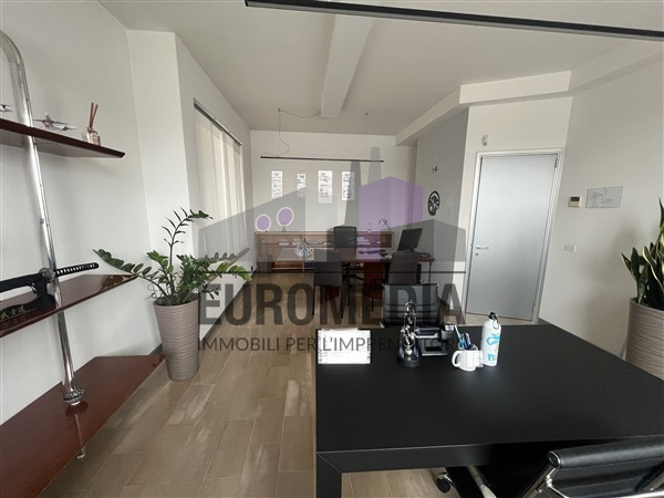 Rif. 1564 – ANTONIO – Per informazioni: 338.4892021
EUROMEDIA propone in locazione un immobile a ...