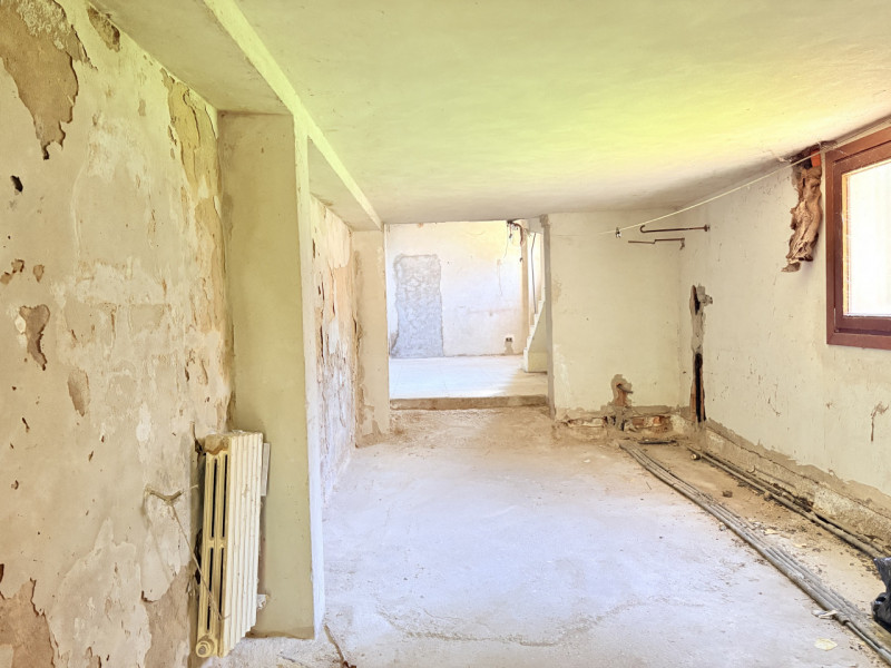 Nel cuore di Battaglia Terme, proponiamo in vendita casa a schiera inserita in una caratteristica...