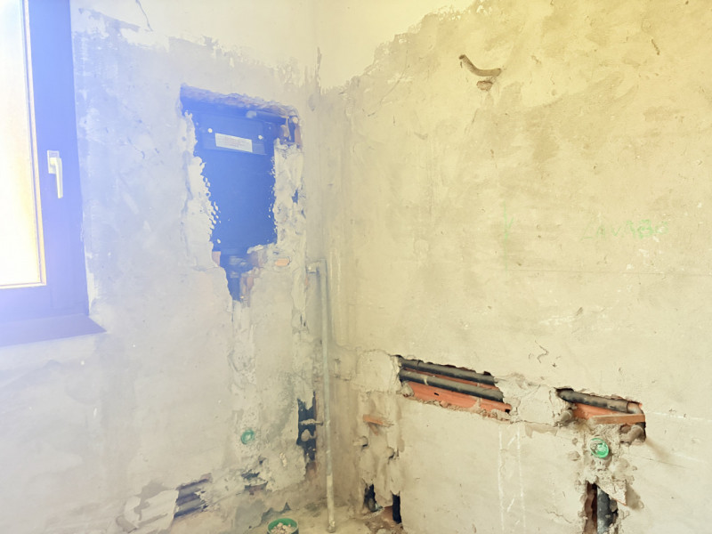 Nel cuore di Battaglia Terme, proponiamo in vendita casa a schiera inserita in una caratteristica...