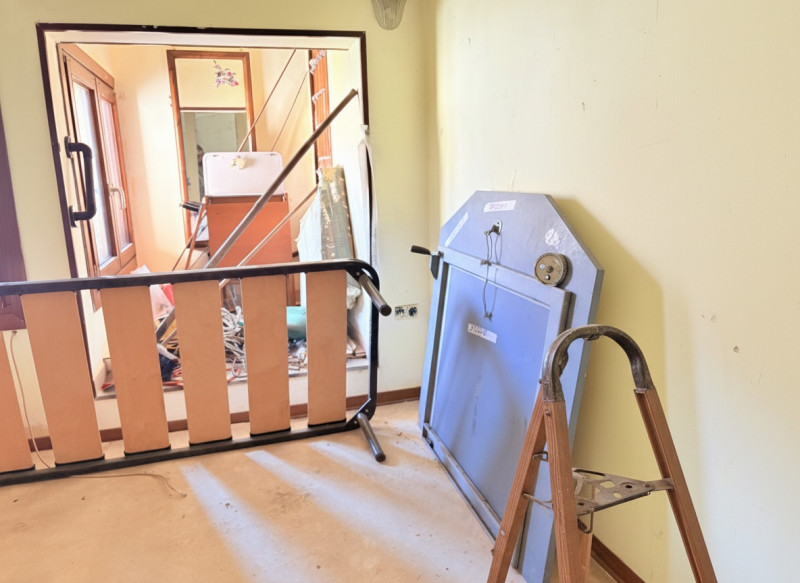 Nel cuore di Battaglia Terme, proponiamo in vendita casa a schiera inserita in una caratteristica...