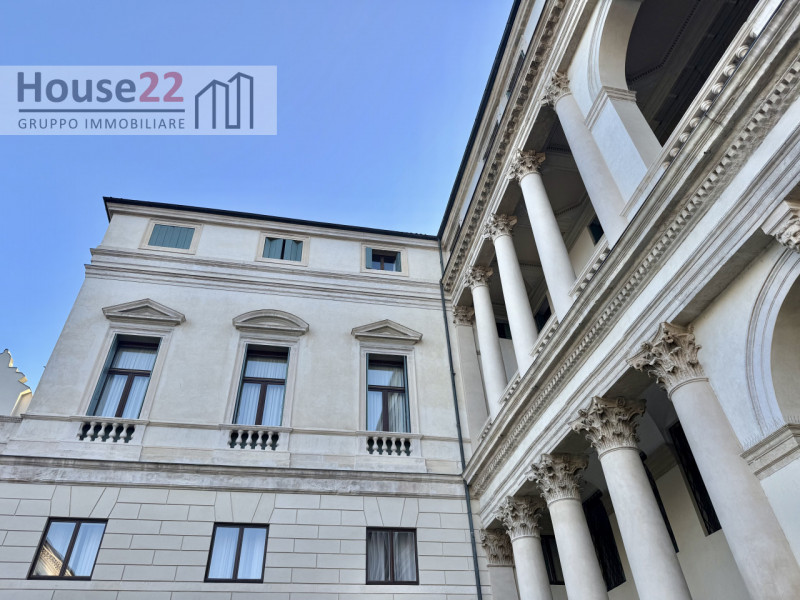 CORSO ANDREA PALLADIO. VICENZA. In pieno centro storico di Vicenza in bellissimo e curato palazzo...