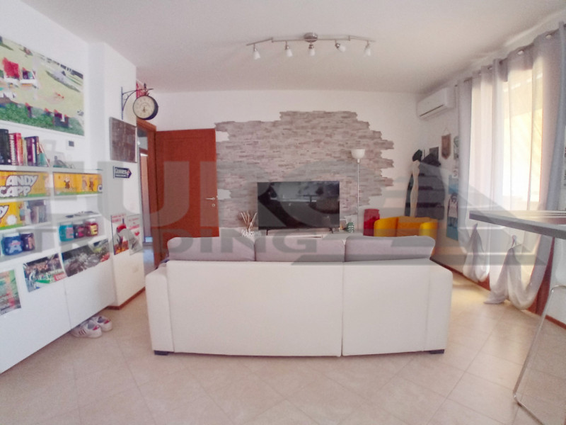 PREGANZIOL: Situato in una tranquilla zona residenziale, proponiamo un appartamento trilocale di ...