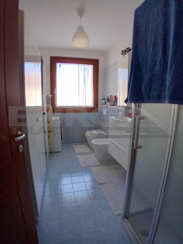 PREGANZIOL: Situato in una tranquilla zona residenziale, proponiamo un appartamento trilocale di ...