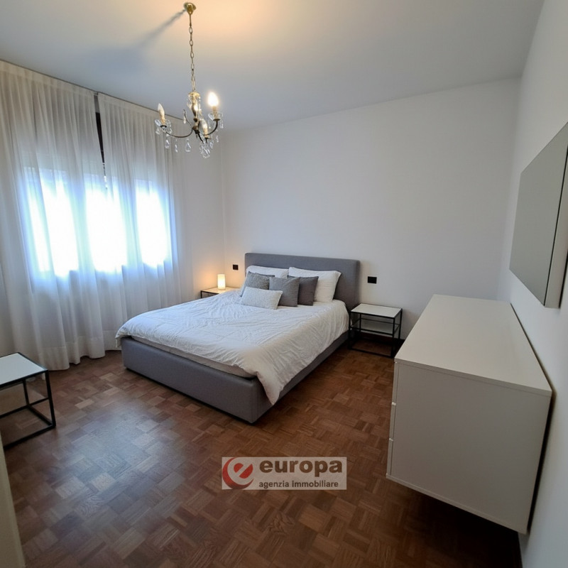 A VALPROTO (VI), interessante opportunità per una/due famiglie, vendesi intera casa bifamiliare s...