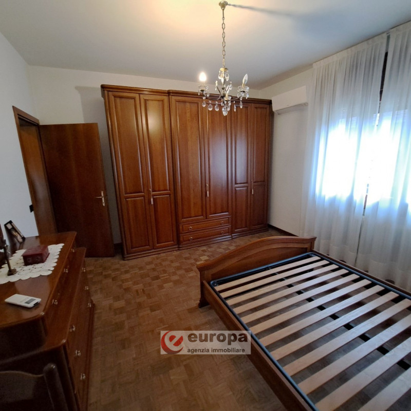 A VALPROTO (VI), interessante opportunità per una/due famiglie, vendesi intera casa bifamiliare s...