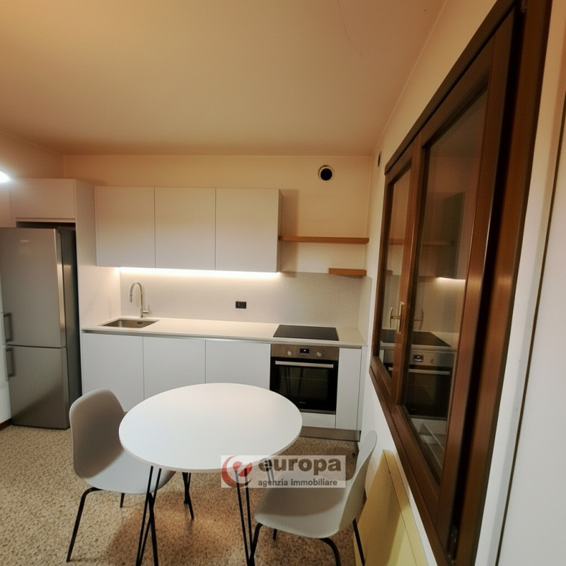 A VALPROTO (VI), interessante opportunità per una/due famiglie, vendesi intera casa bifamiliare s...