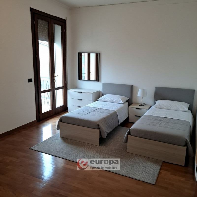 A VALPROTO (VI), interessante opportunità per una/due famiglie, vendesi intera casa bifamiliare s...