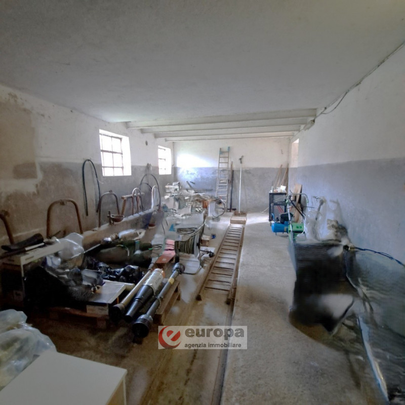 A VALPROTO (VI), interessante opportunità per una/due famiglie, vendesi intera casa bifamiliare s...