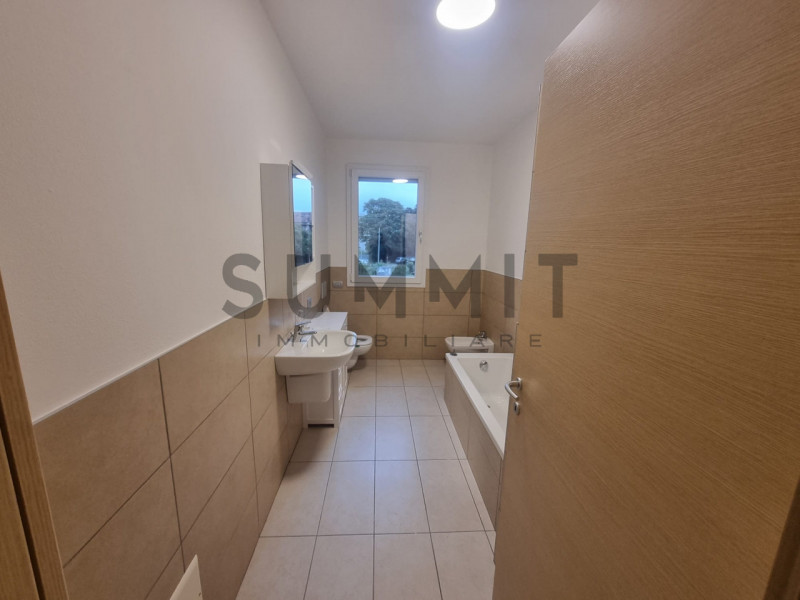 SCHIO-CENTRO: in zona molto ricercata, MINIAPPARTAMENTO arredato con terrazzo abitabile al primo ...