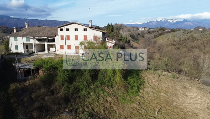 NOSTRA ESCLUSIVA - Nel cuore delle rinomate colline dell’Asolo DOC, tra i suggestivi borghi di Mo...