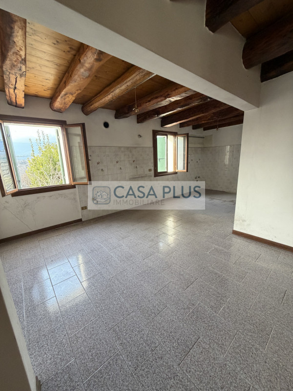 NOSTRA ESCLUSIVA - Nel cuore delle rinomate colline dell’Asolo DOC, tra i suggestivi borghi di Mo...