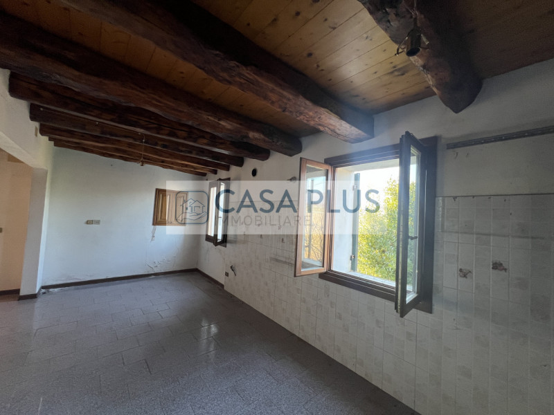 NOSTRA ESCLUSIVA - Nel cuore delle rinomate colline dell’Asolo DOC, tra i suggestivi borghi di Mo...