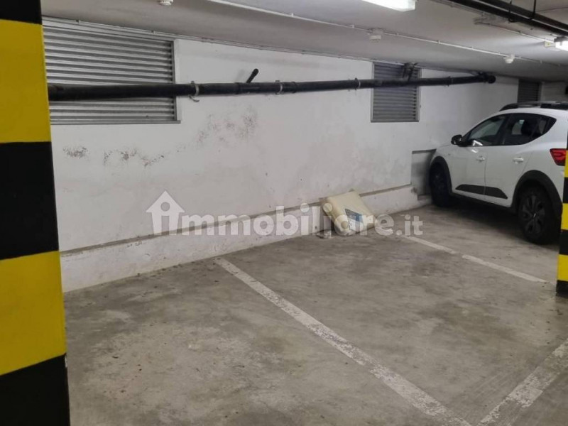 POSTO AUTO COPERTO VENDESI

Immobile in esclusiva al Gruppo Padova MLS

Zona Santa Rita vendesi u...