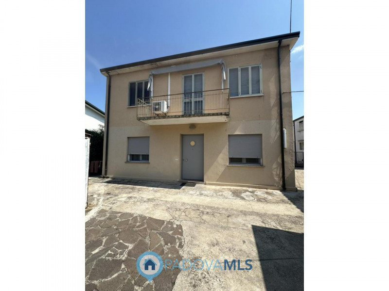 APPARTAMENTO IN BIFAMILIARE IN VENDITA ZONA SAN PAOLO- PADOVA

Immobile in esclusiva al Gruppo Pa...