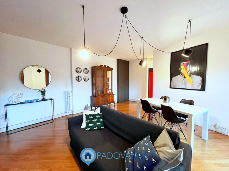 Immobile in esclusiva al Gruppo Padova MLS

Nel cuore della rinomata zona Portello Istituti di Pa...