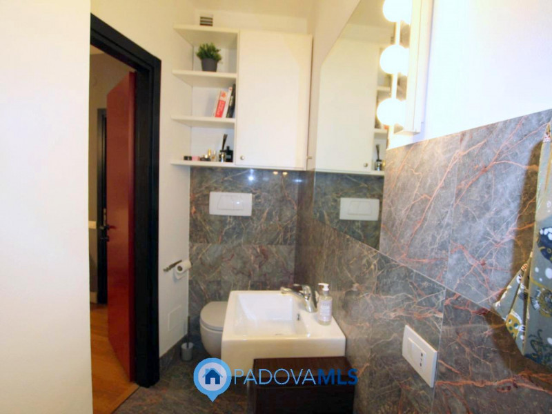 Immobile in esclusiva al Gruppo Padova MLS

Nel cuore della rinomata zona Portello Istituti di Pa...