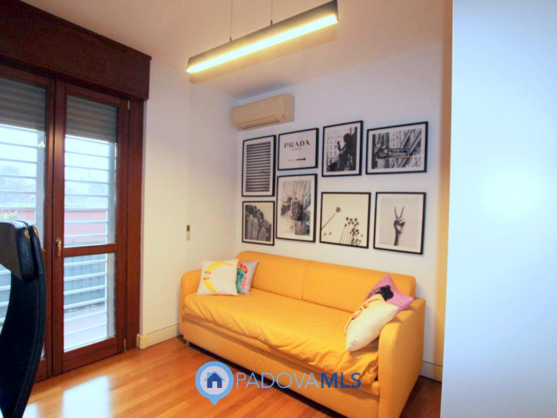 Immobile in esclusiva al Gruppo Padova MLS

Nel cuore della rinomata zona Portello Istituti di Pa...