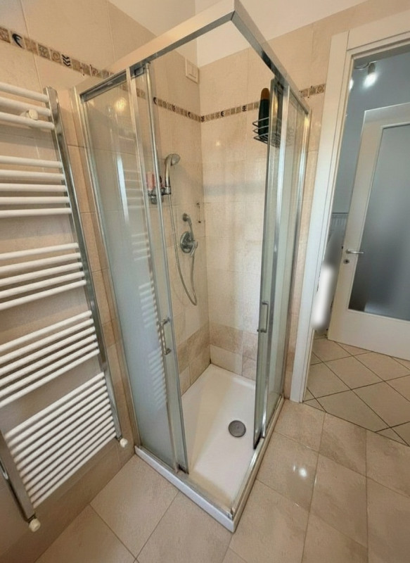 Proponiamo in vendita un elegante appartamento bilocale di 61 mq situato nel cuore della zona Cav...